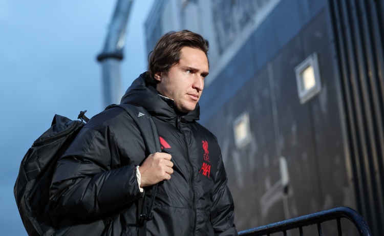 极速赛车-要价超1000万！都体：基耶萨已和尤文老队友联系，若离队只去尤文